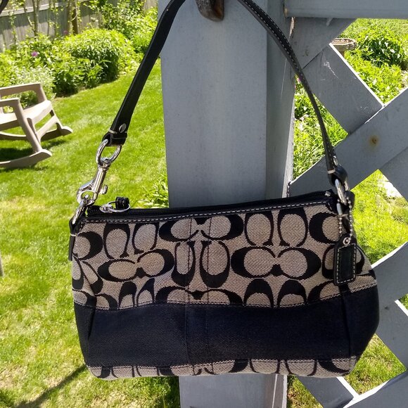 Coach small bag - Picture 1 of 7